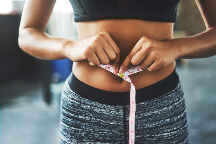 お腹の脂肪を落とす方法とは？食事や生活習慣のコツ